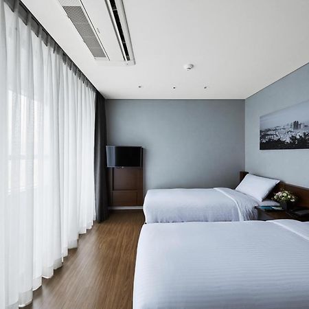 Felix By Stx Hotel & Suite Busan Extérieur photo