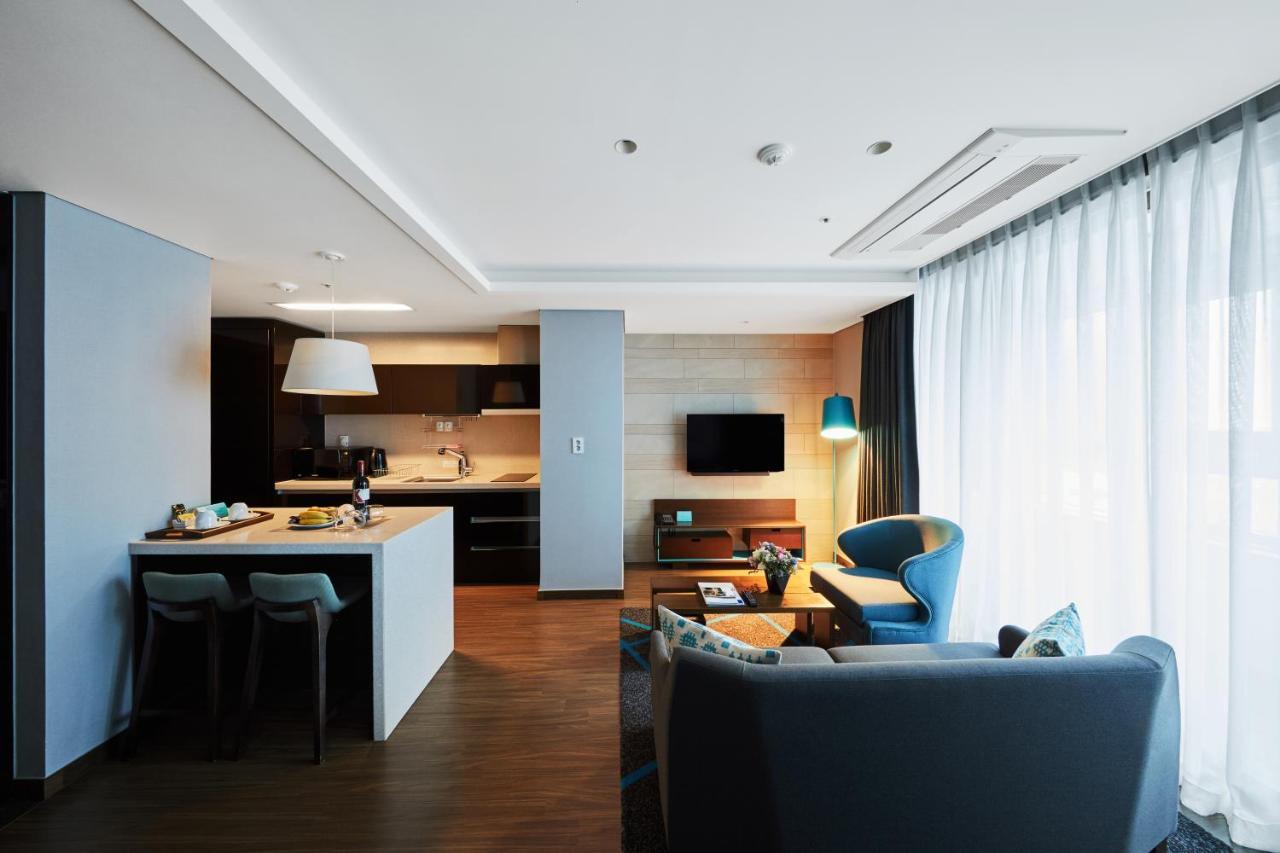 Felix By Stx Hotel & Suite Busan Extérieur photo