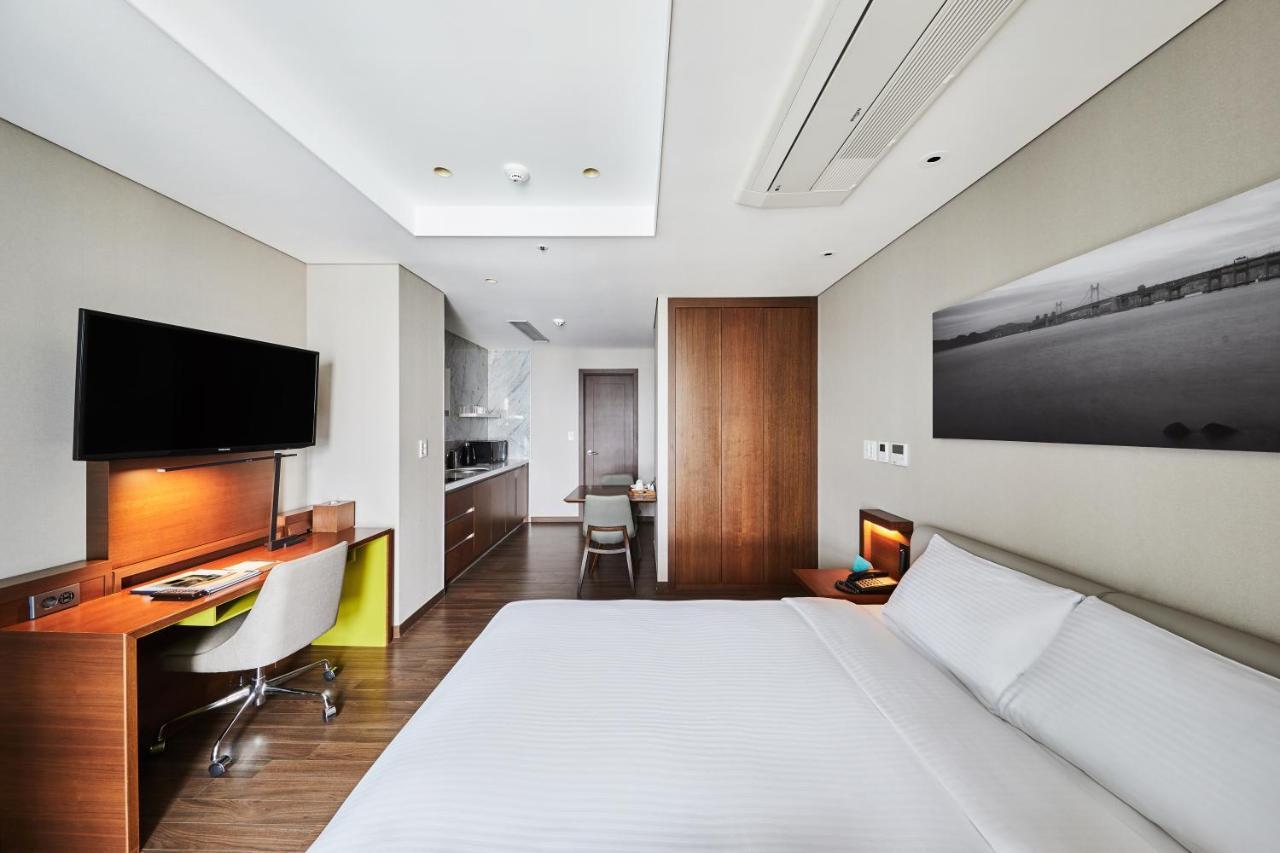 Felix By Stx Hotel & Suite Busan Extérieur photo